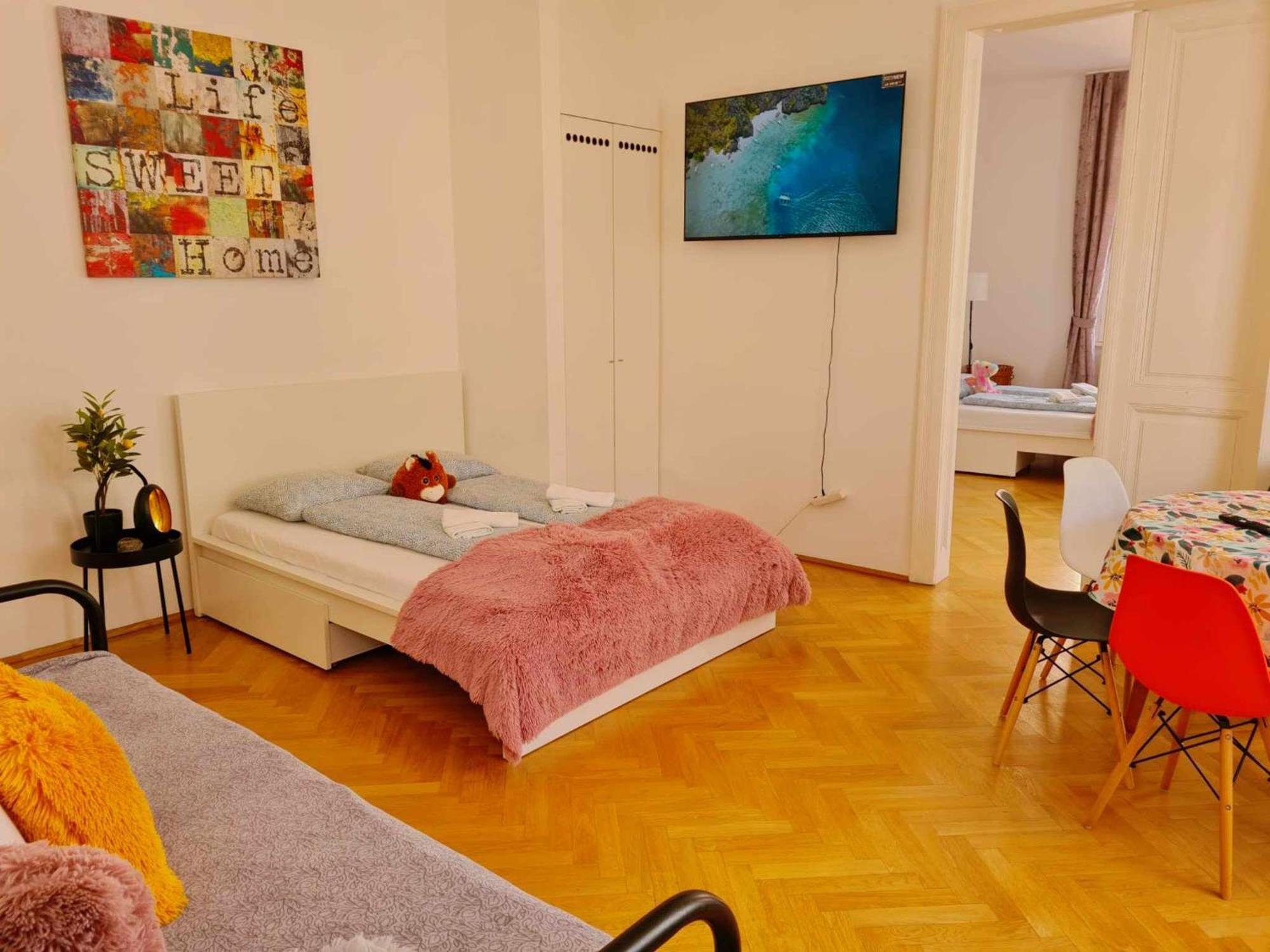 Central And Round 3 Minutes To City Shopping Center And Schoenbrunn Palace Виена Екстериор снимка